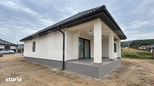 Casa individuala noua, 3 dormitoare si terasa mare - zona linistita