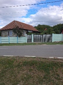 casa la mescreac cu livada si anexe