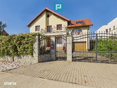 Vilă cu arhitectură deosebită în Aradul Nou