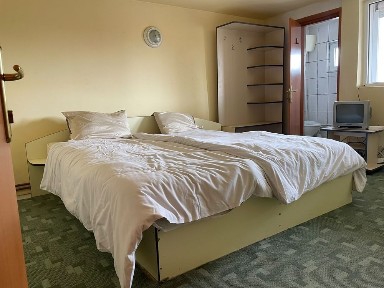 Proprietar vand casa / pensiune cu 12 camere in statiunea Rânca