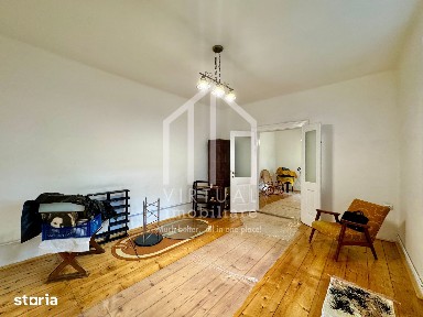 Apartament la casa, 2 camere, 50mp + balcon, 2 pivnite - Zona Centrala