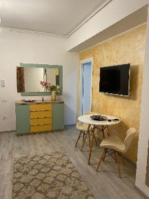 Închiriez Studio