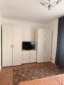 Închiriez apartament 2 camere zona Podu Ros