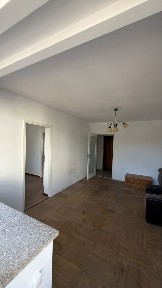Apartament 2 camere, et. 1/4, Centru Craiova, baie modernizată
