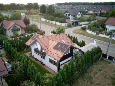 Vanzare casa mobilata