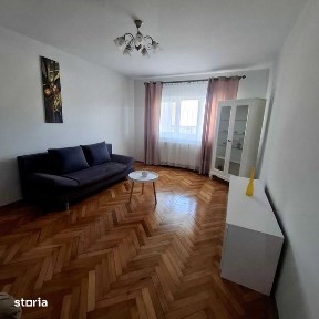 Închiriez apartament 3 camere