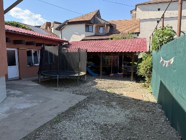 De Vanzare sau de inchiriat imobil situat pe Calea Motilor