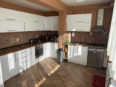 Vand apartament 3 cam et 2/4 cu lift gemenii