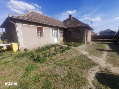 Casa de vanzare