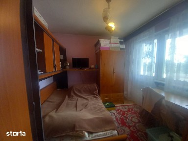 Zona centrala, apartament 3 camere, decomandat !