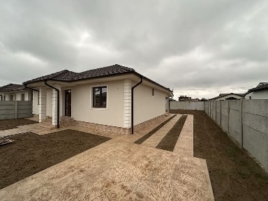 Casă parter nouă, 3 dormitoare, terasă 34 mp, Nojorid - proprietar