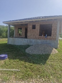 Casa la rosu, 130 mp