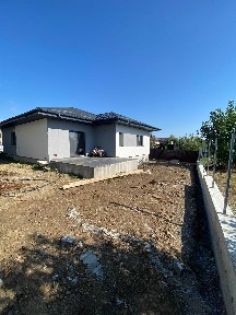 Casă de locuit tip (parter) Valea Lupului în apropiere de str. Soarelui