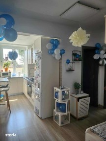 Vand apartament decomandat