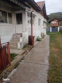 Casa locuibila de vanzare