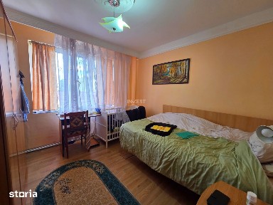 Apartament 3 camere-decomandat-etaj intermediar