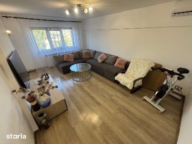 Apartament 3 camere zona Km 5 Renovat cu Centrala si Parcare