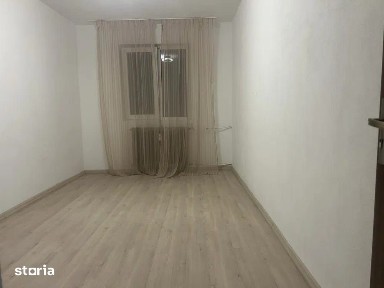Apartament 3 camere semidecomandat, Et. 1/4 - Craiovița, zona Materna