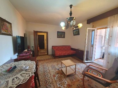 Apartament cu 2 camere vizavi de Primăria Arad