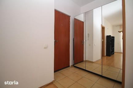 Garsonieră cu parcare în bloc nou 2010, mobilată și utilată
