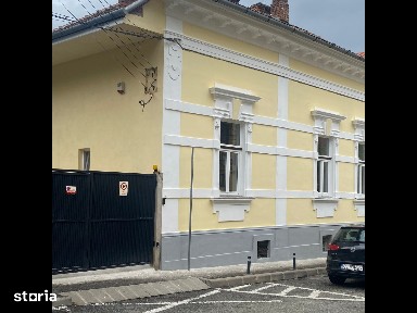 Apartament in casa, curte amenajata, acces auto, strada Avram Iancu