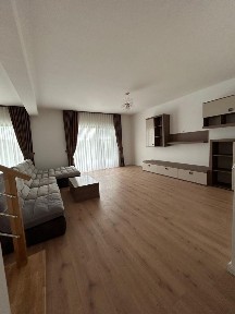 Casa de vanzare sau de inchiriat langa Pitesti