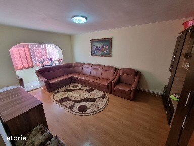 Apartament 3 camere de inchiriat /zona Viile Noi-Anda