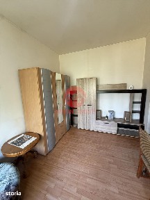 Garsoniera Spatioasa de Vanzare | Zona Poarta 6