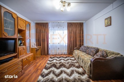 Apartament 2 camere de vanzare in zona Pod Butelii - Blocul SR