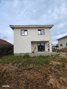Casă individuală • 143 mp utili • P+1 • 5 dormitoare • teren 720 mp