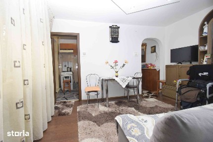 Apartament 2 camere, parter, mobilat, Craiova