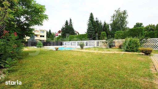 Vilă individuala superba cu 7 camere si piscina exterioara