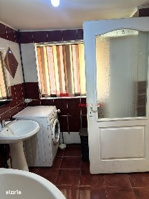 Apartament 3 camere, zona Cadastru