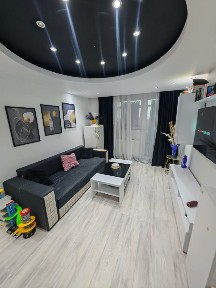 Vând apartament cu 3 camere strada Uioara sector 4