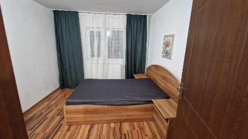 Apartament 3 camere etaj 2/4
