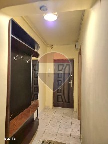 Apartament cu 4 camere de închiriat în zona Central