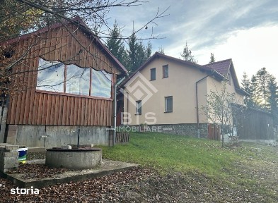 Cabană/ Casă de vacanță, Poiana Ștampei