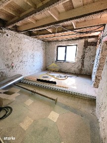 Casă în oraș la preț de apartament!