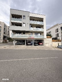 Apartament cu 2 camere de vânzare cu gradina proprie si parcare
