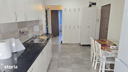 Inchiriez apartament 4 camere decomandat in Deva Liliacului, etaj 2