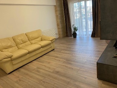 Proprietar, inchiriez apartament in Pitesti zona Trivale Montanstar 2 camere, decomandat, loc parcare subteran,complet mobilat si utilat