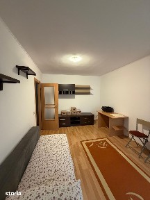 Inchiriez apartament 2 camere cu curte - Florești, Str. Eroilor - 350€