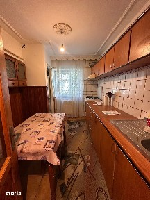 Apartament 2 camere decomandat, zona piata mare, 52400 euro
