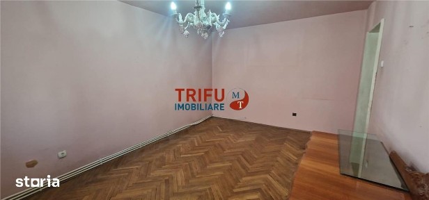 Apartament cu 4 camere și garaj - zona Cetate