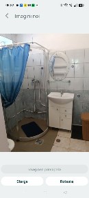Casa de închiriat la curte