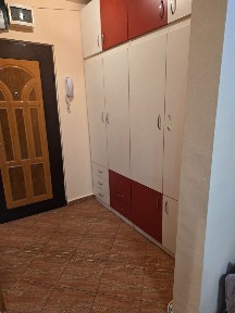 Închiriez garsonieră