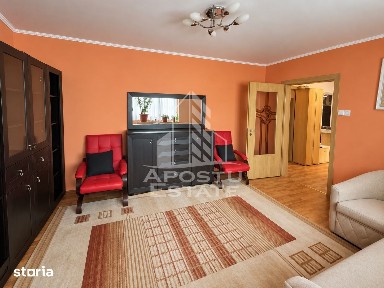 Apartament de vanzare cu 3 camere, Etaj 1, zona Girocului