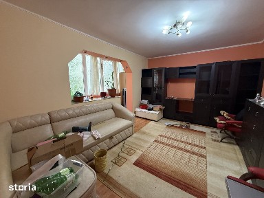 Apartament cu 3 camere, decomandat, 68 mp utili, etaj 1 - Girocului