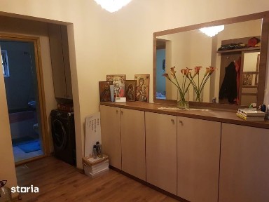 Inchriez apartment 2 camere