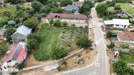 Casă cu teren generos și livadă - Păunești, Vișioara